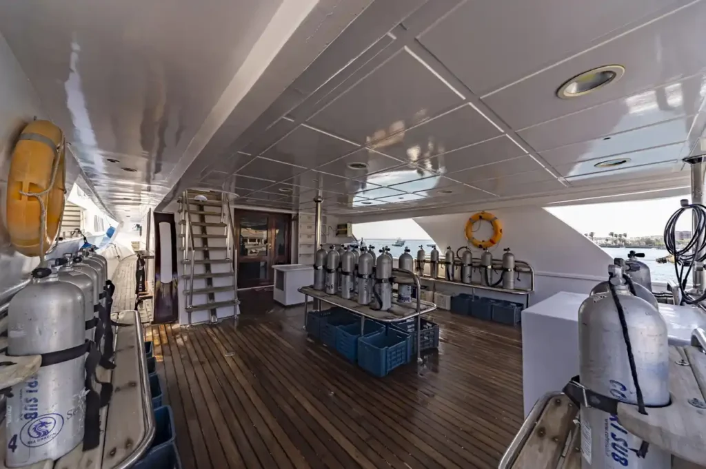 dive-deck
